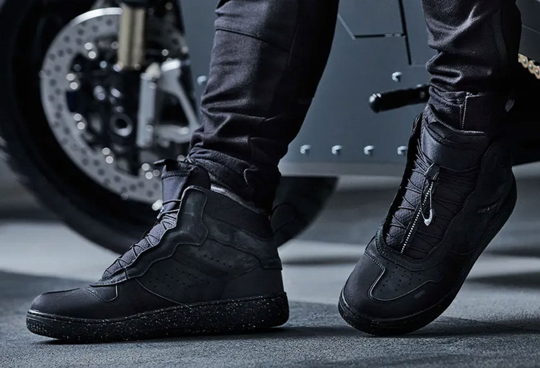 Waterproof Motorcycle Shoes vs. Regular Boots: Which Offers Better Protection?